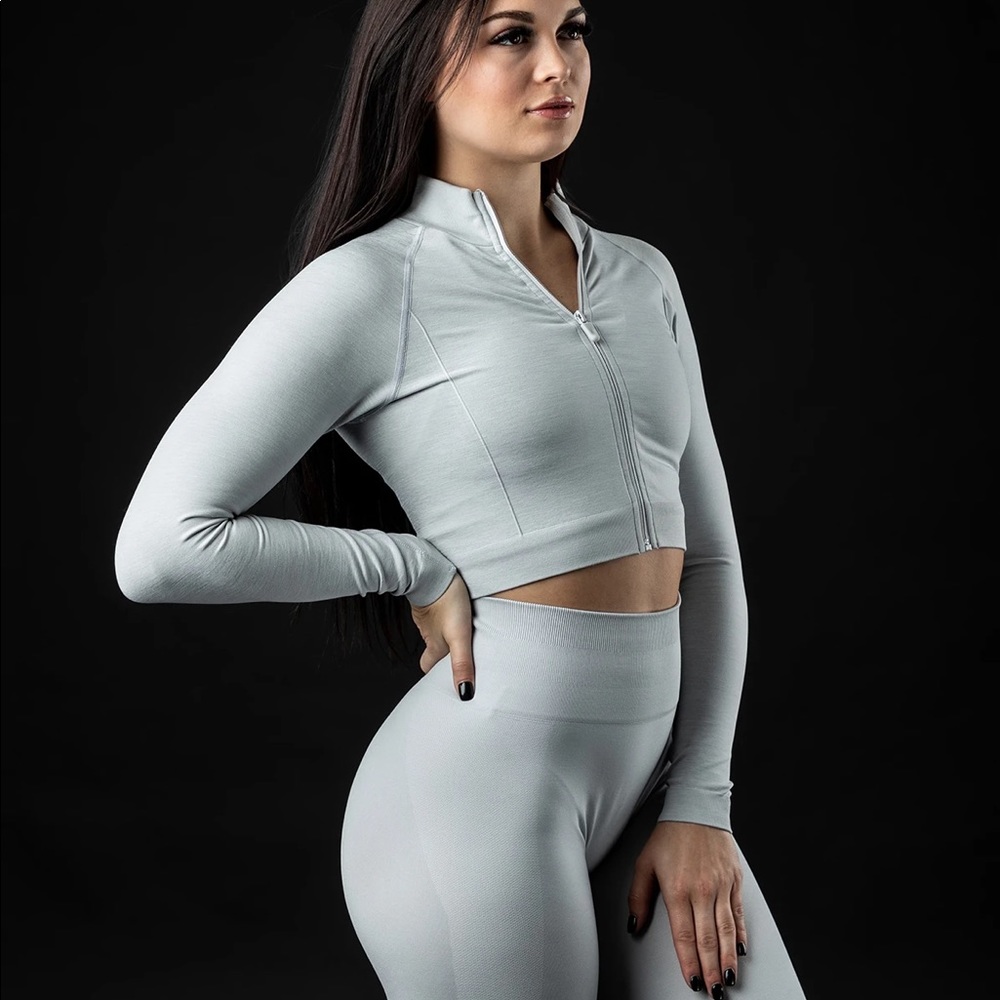 Alphalete Amplify Crop Jacket